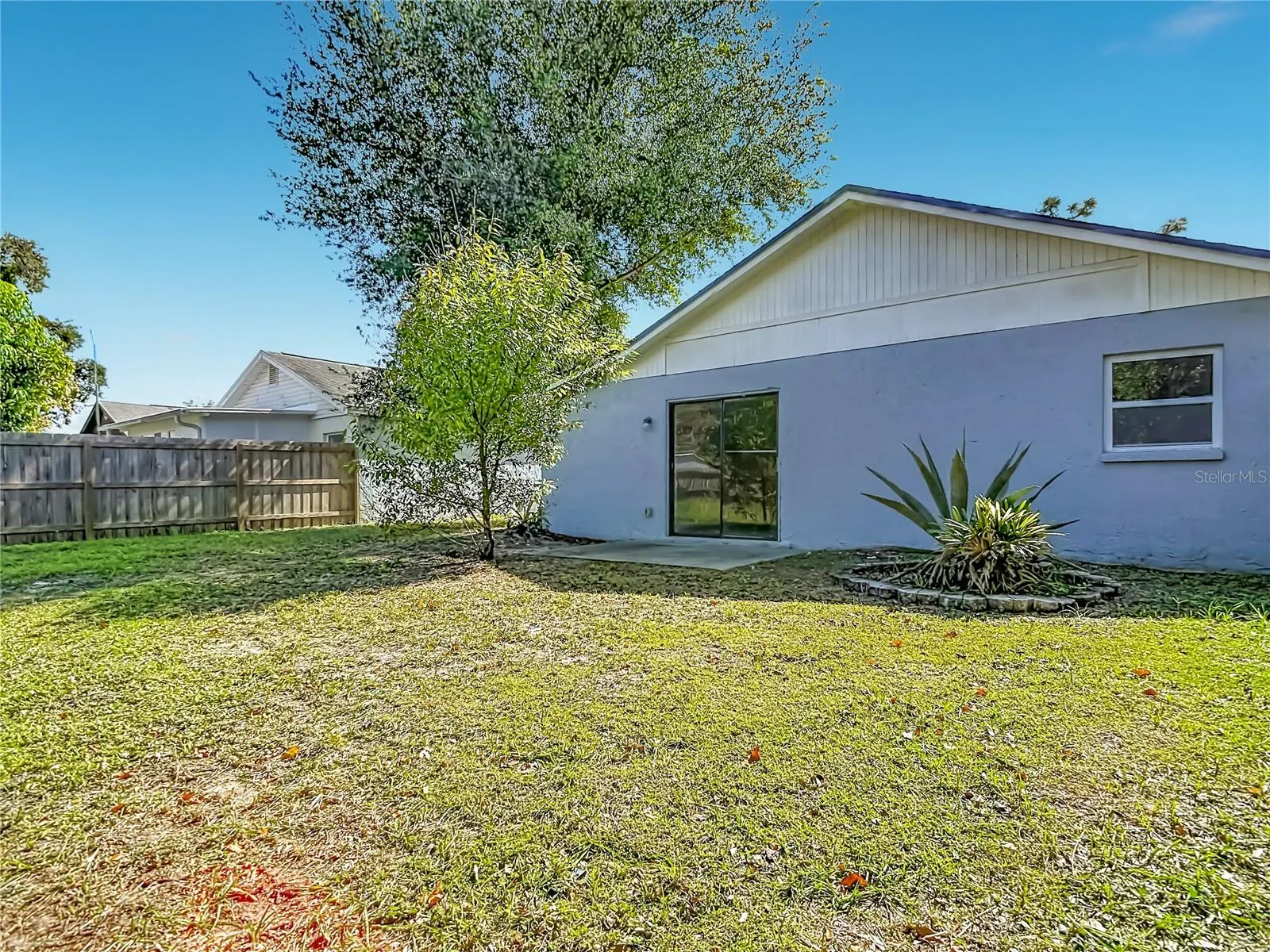 1960 GREGORY DR