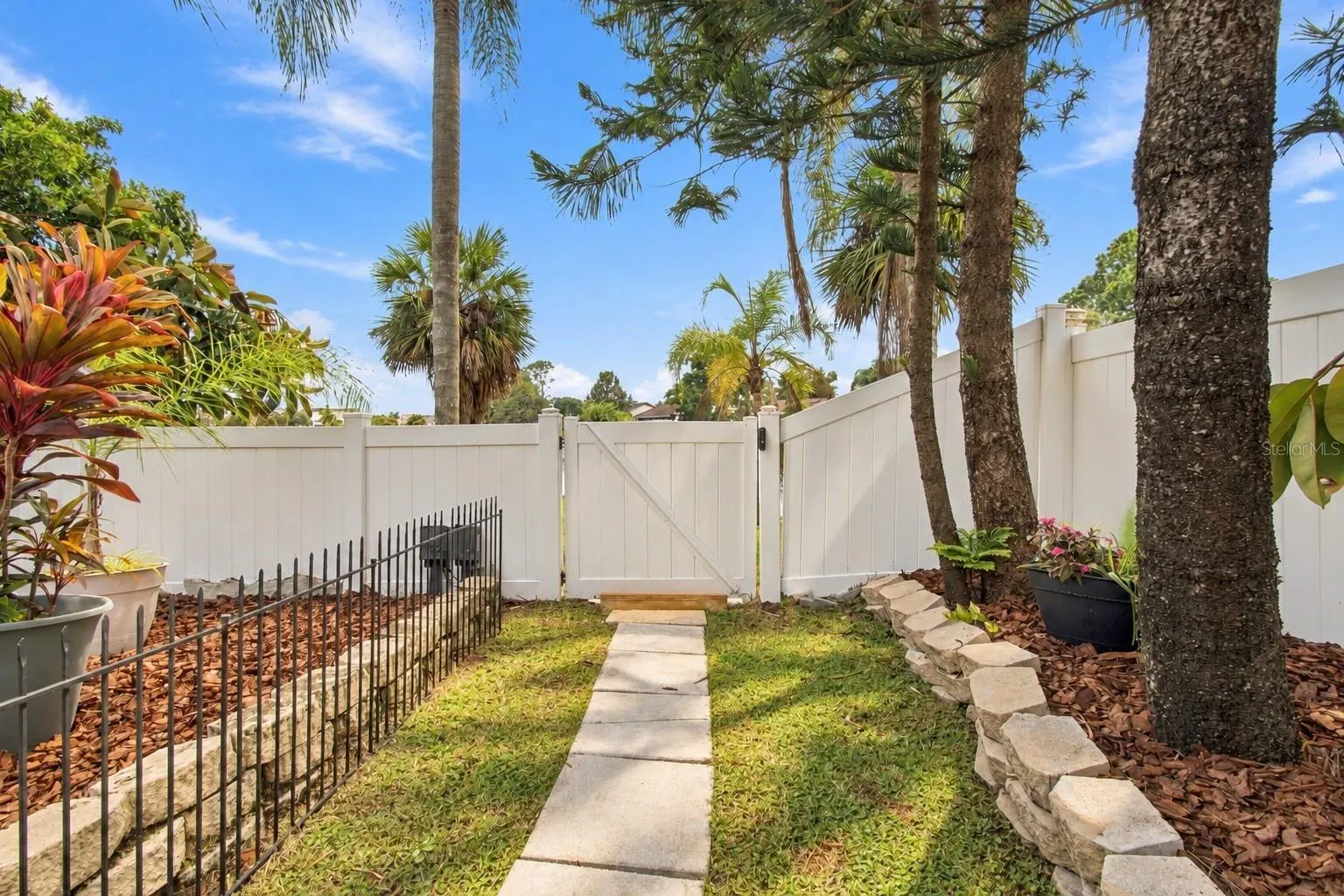 5110 CRESTMORE CT
