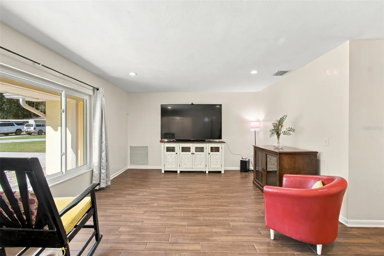 1103 RIDGEFIELD DR