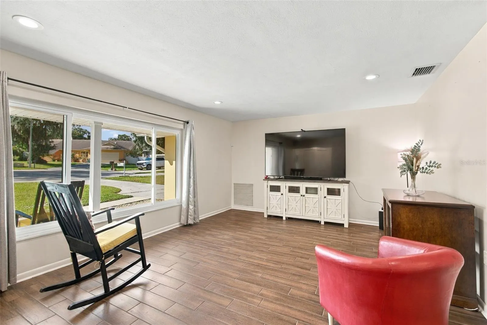 1103 RIDGEFIELD DR