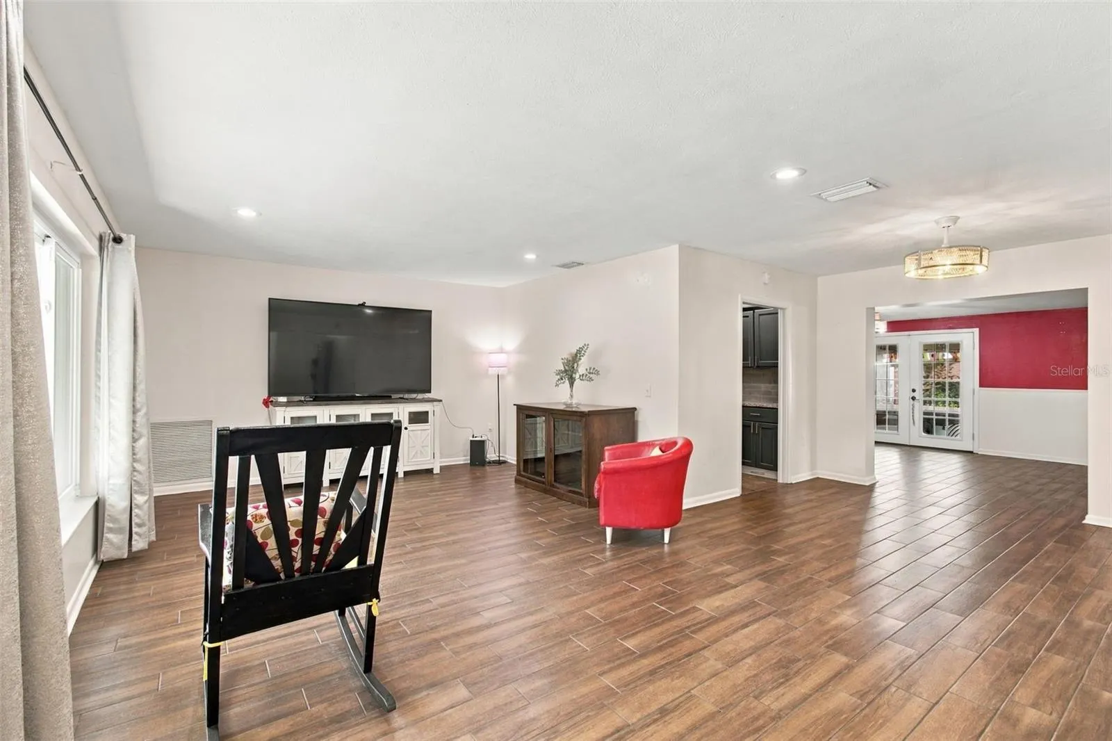 1103 RIDGEFIELD DR