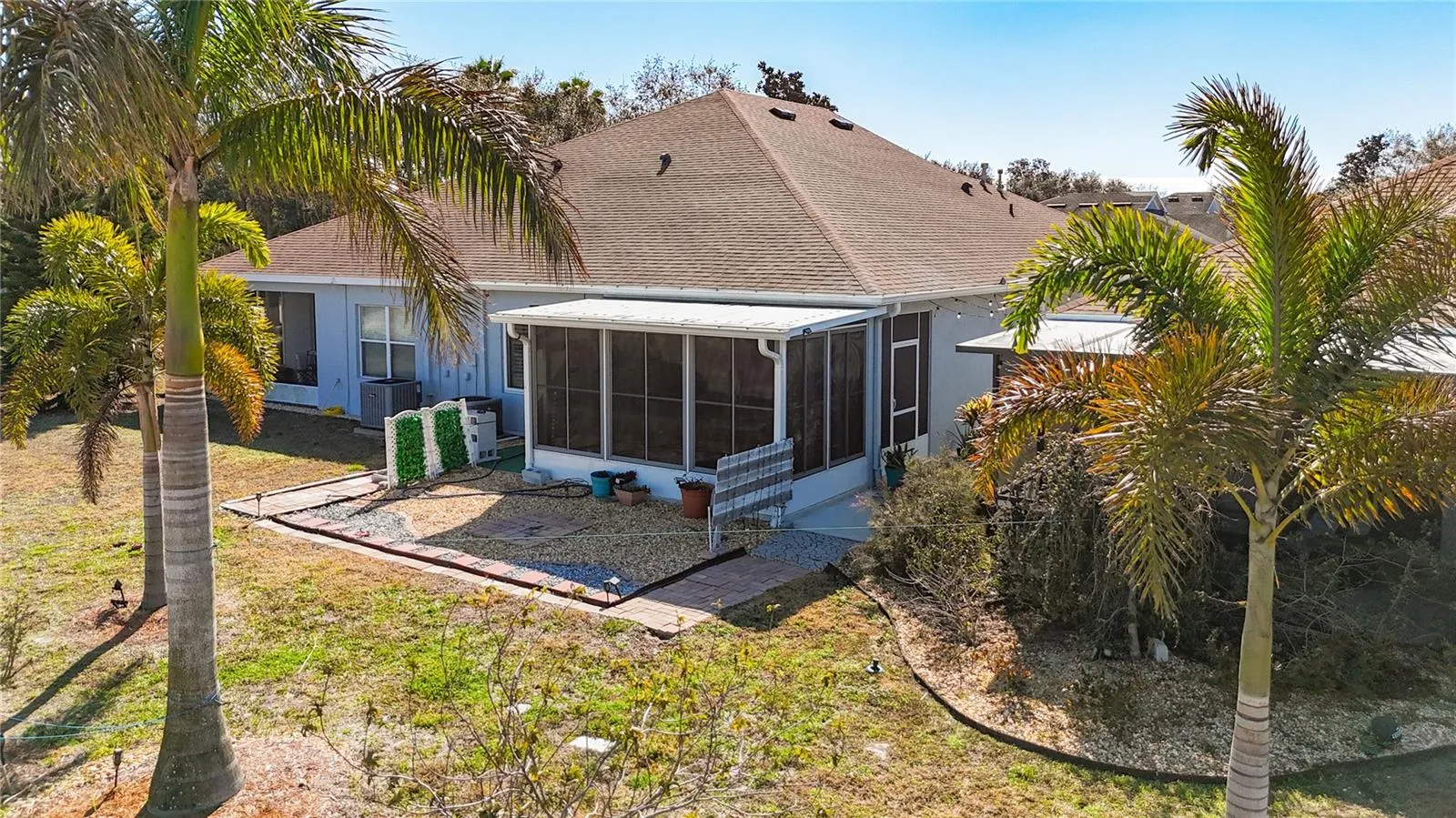 7526 SURREY PINES DR