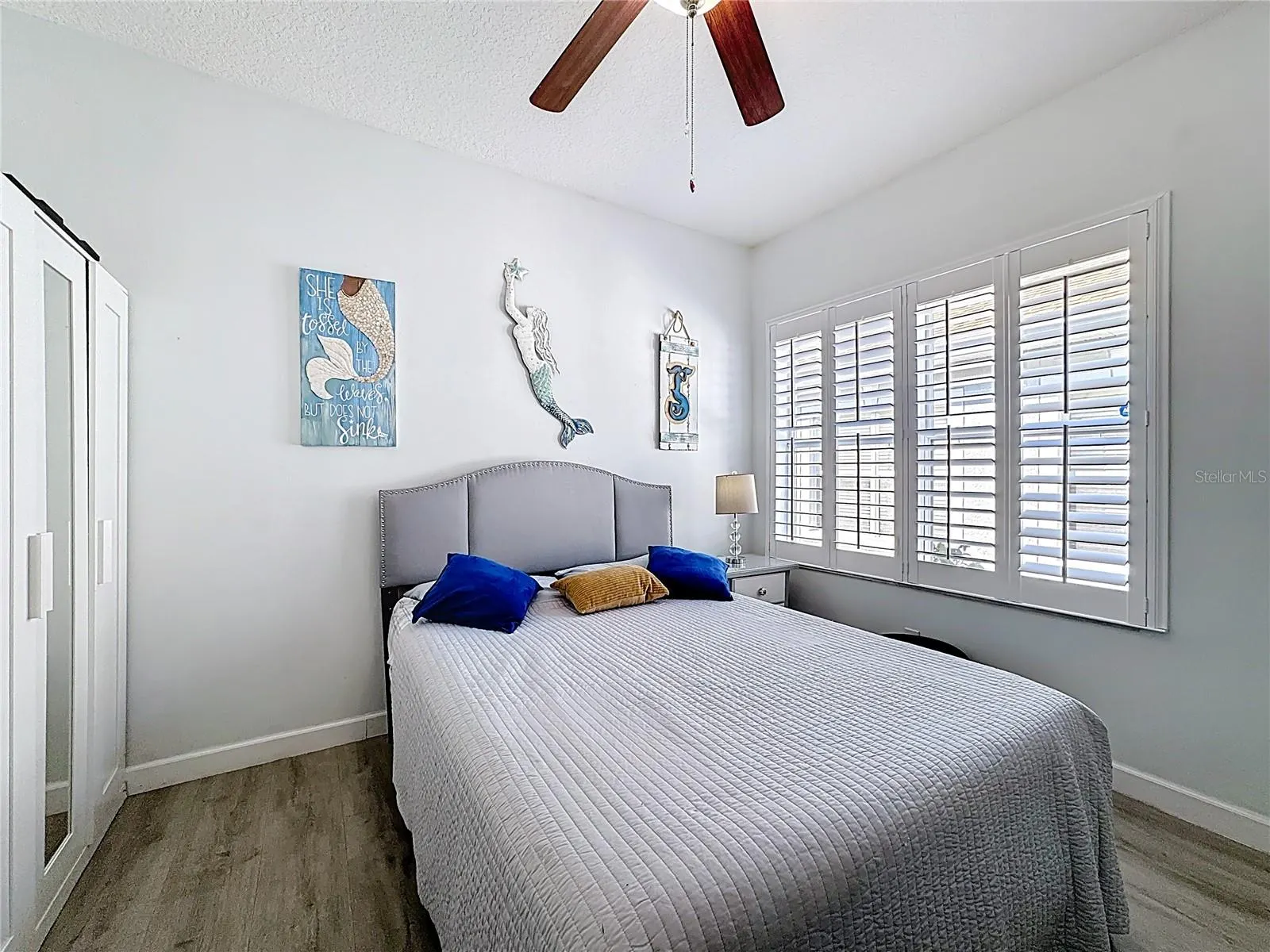 7526 SURREY PINES DR