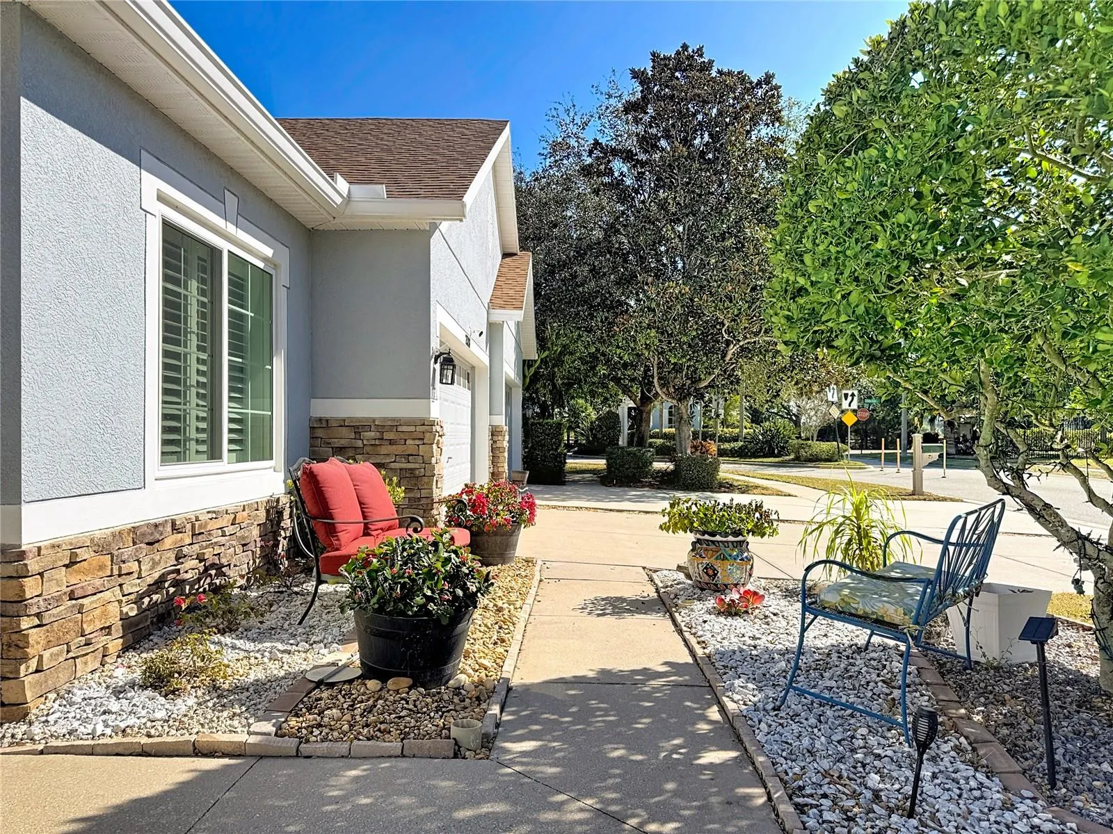 7526 SURREY PINES DR