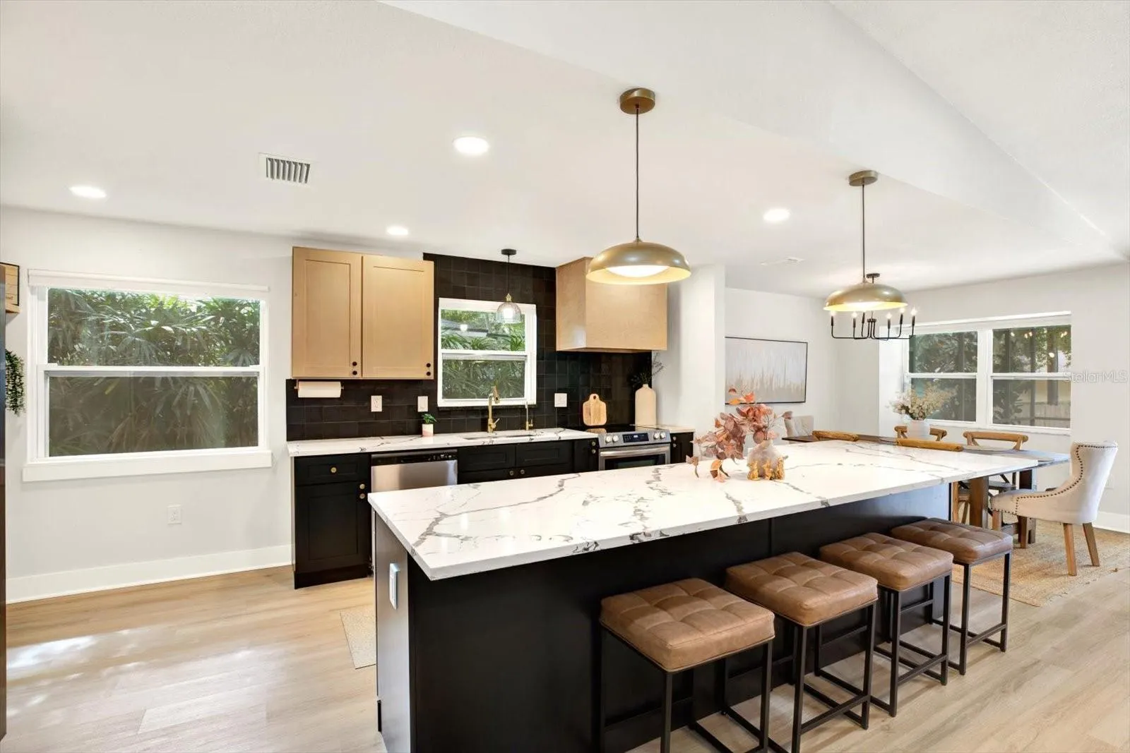 2248 CYPRESS POINT DR W