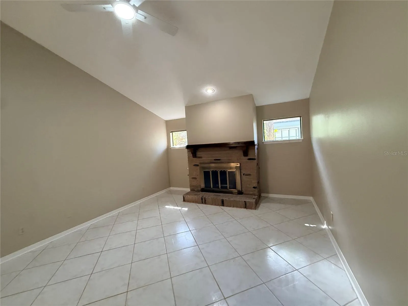 2281 SPRINGRAIN DR