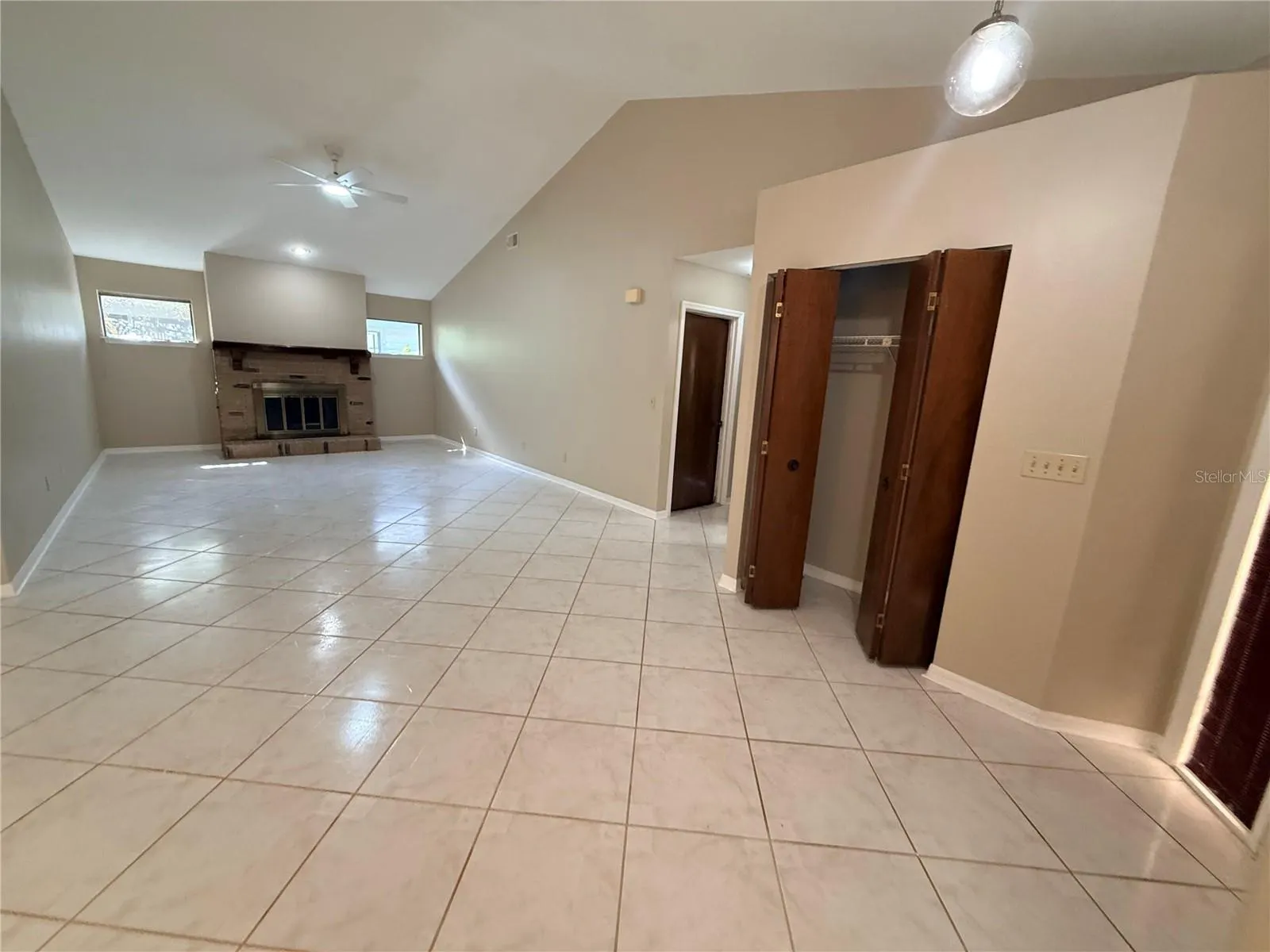 2281 SPRINGRAIN DR
