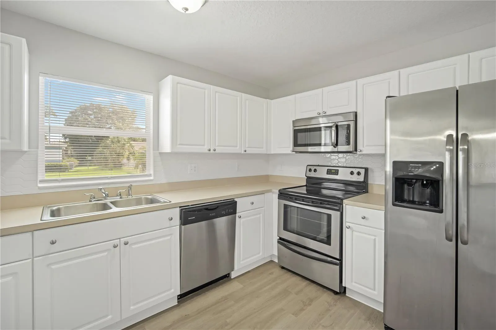 1110 W NASSAU ST