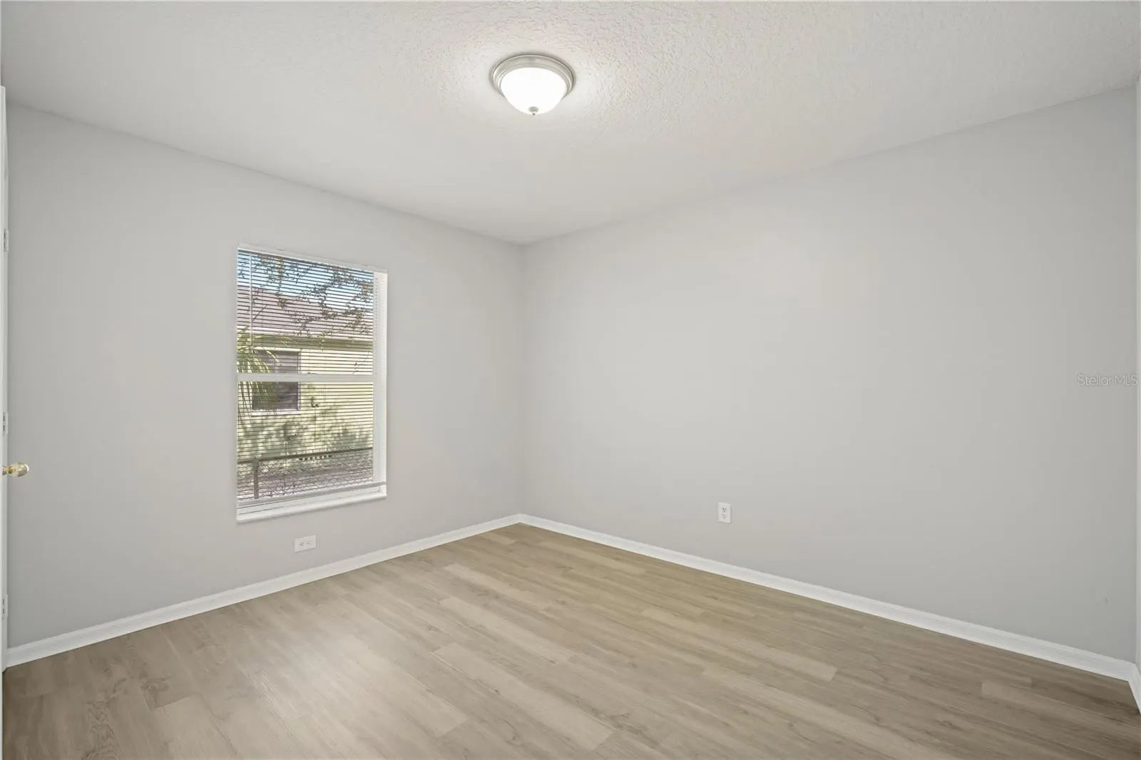 1110 W NASSAU ST