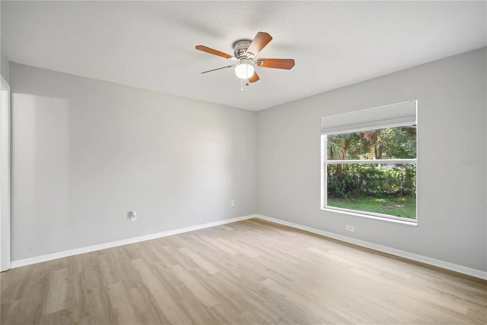1110 W NASSAU ST