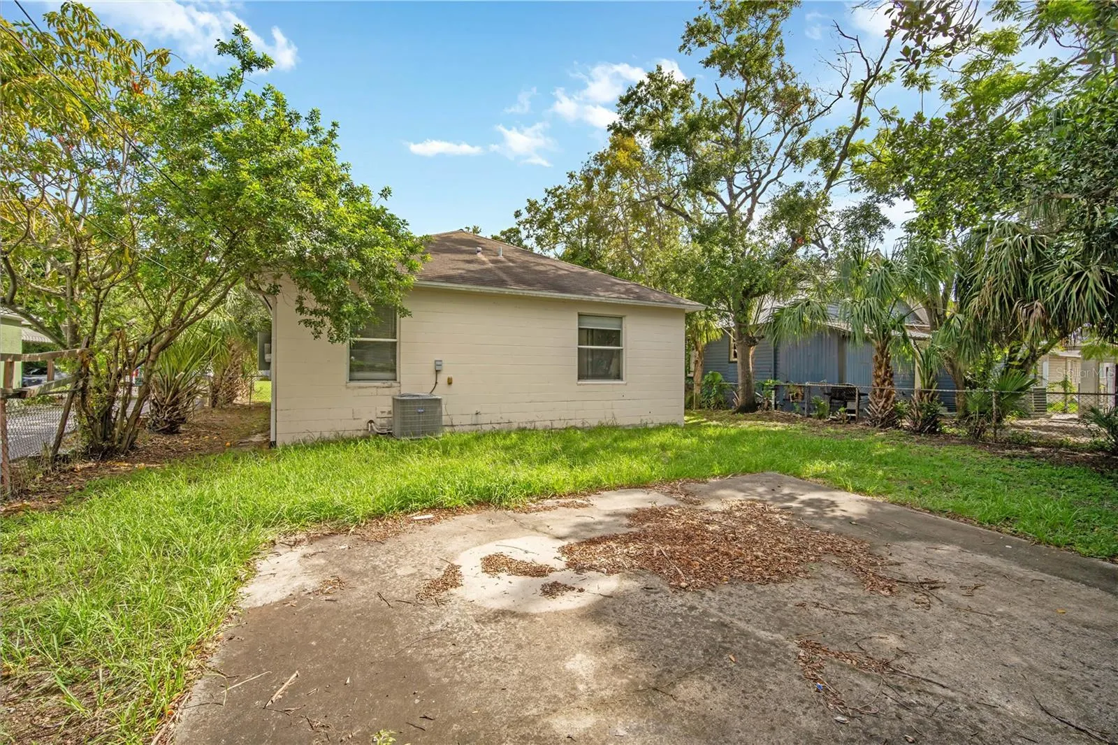 1110 W NASSAU ST