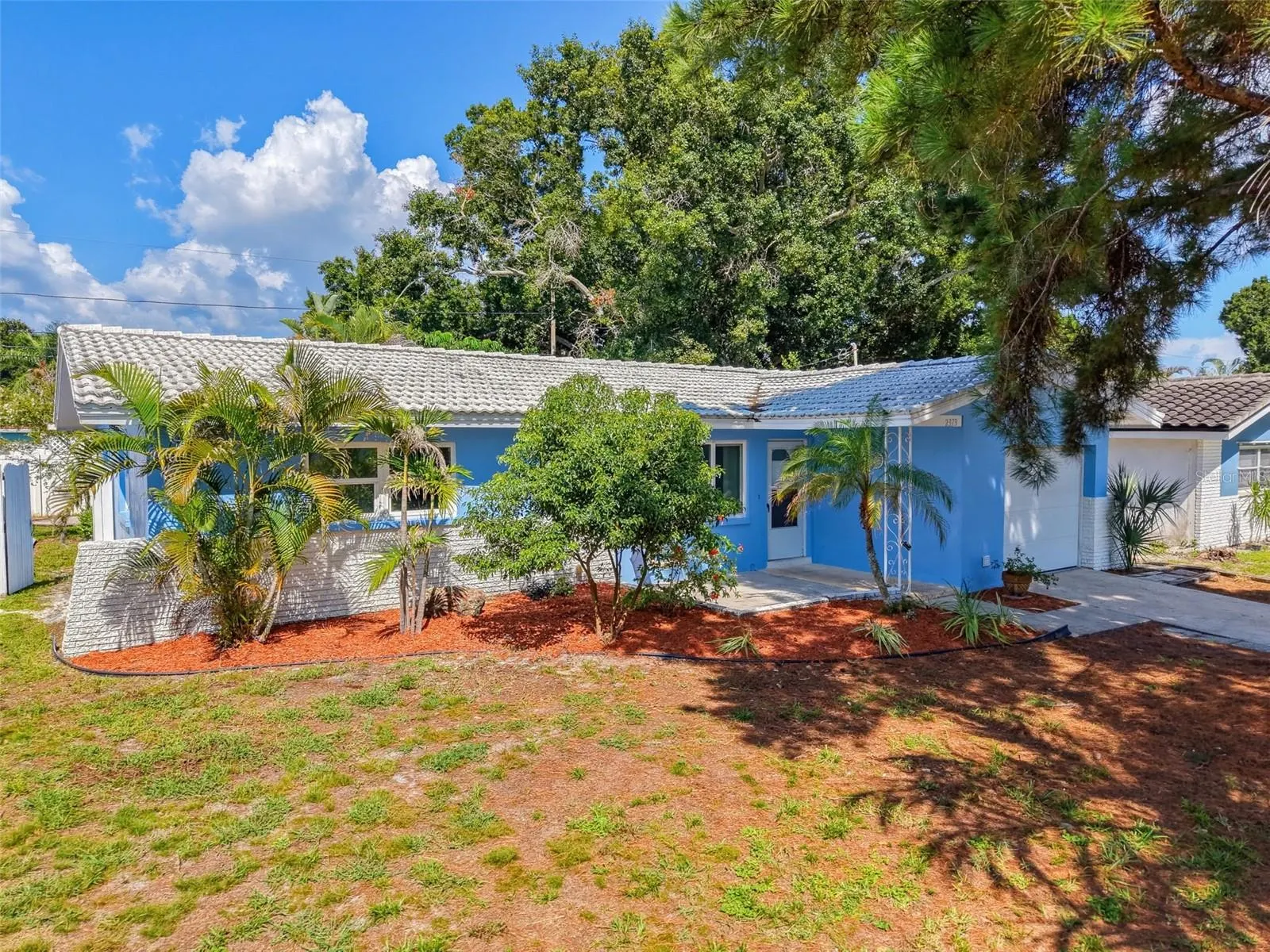 2373 FOREST DR