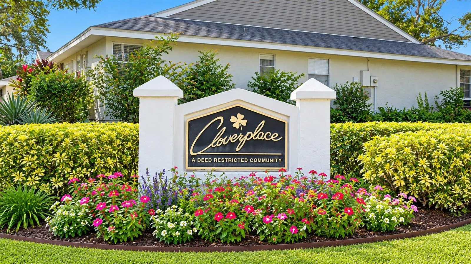 3277 HIBISCUS DR