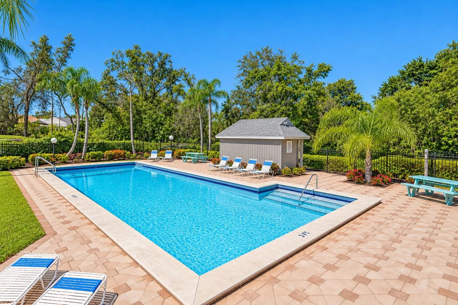 3277 HIBISCUS DR