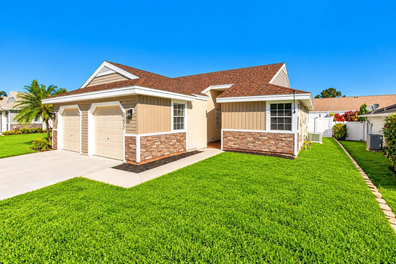 3277 HIBISCUS DR