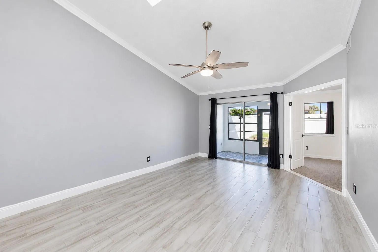3277 HIBISCUS DR