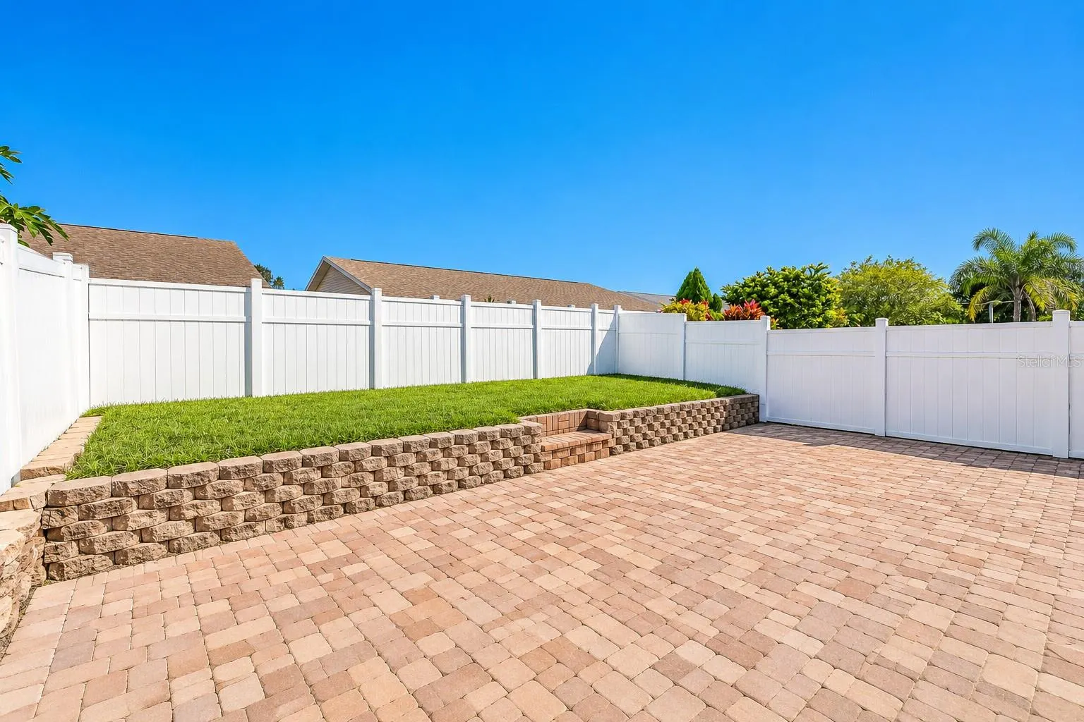 3277 HIBISCUS DR