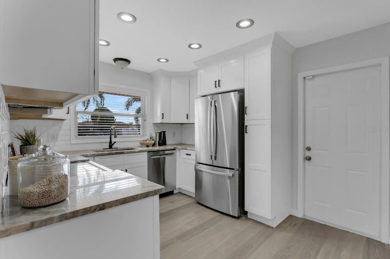 3935 W EDEN ROC CIR