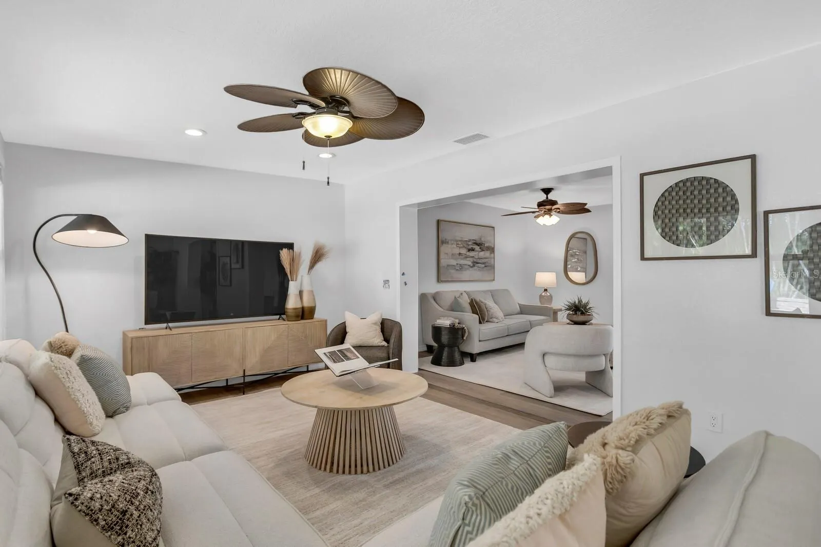 3935 W EDEN ROC CIR