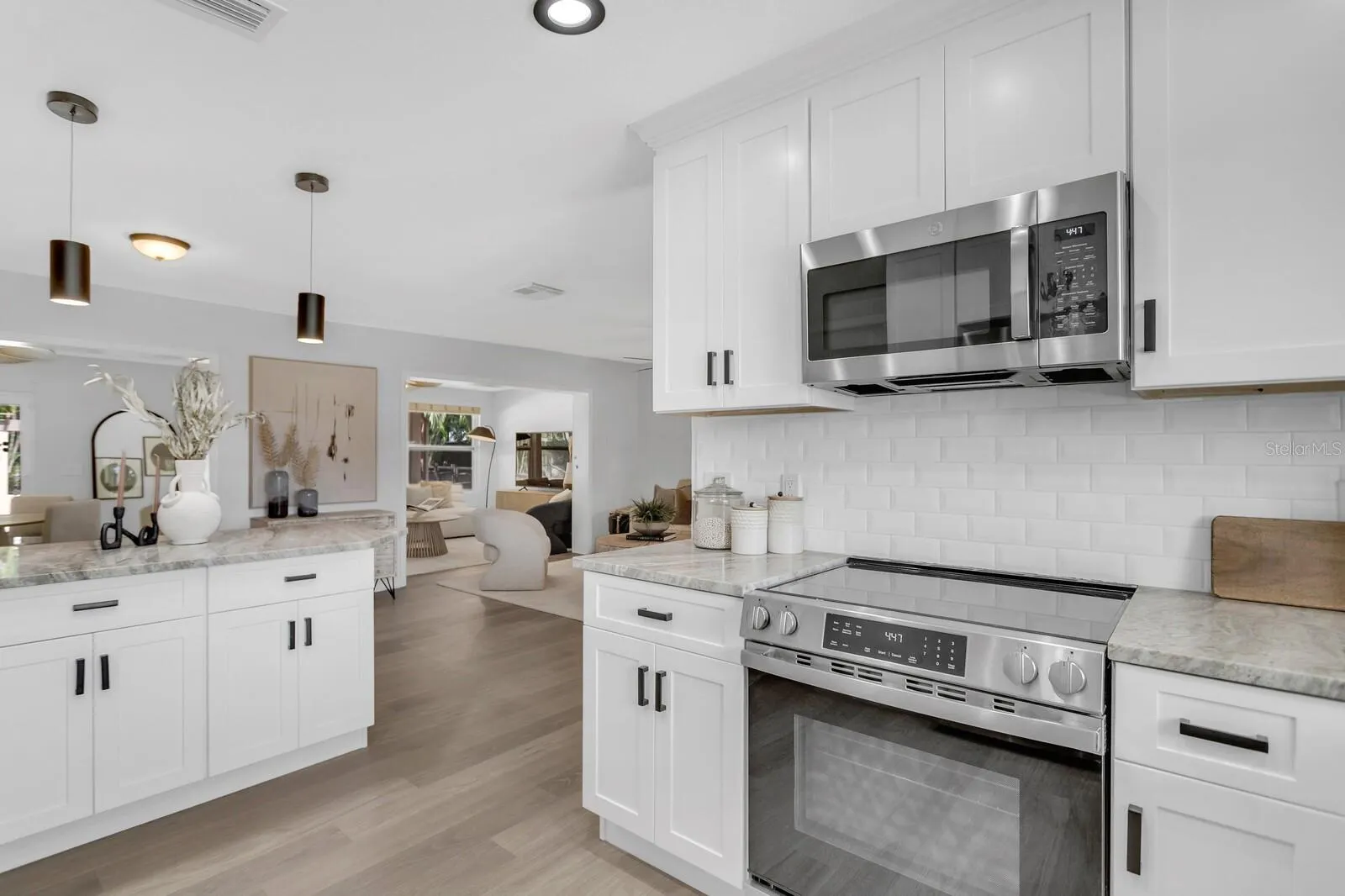 3935 W EDEN ROC CIR