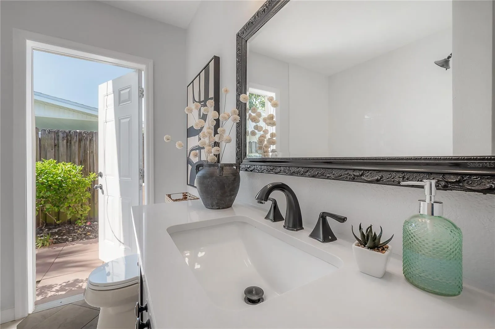 3935 W EDEN ROC CIR