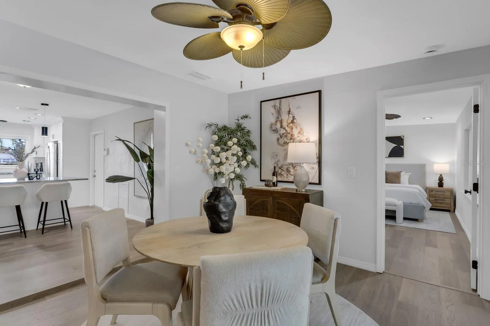 3935 W EDEN ROC CIR