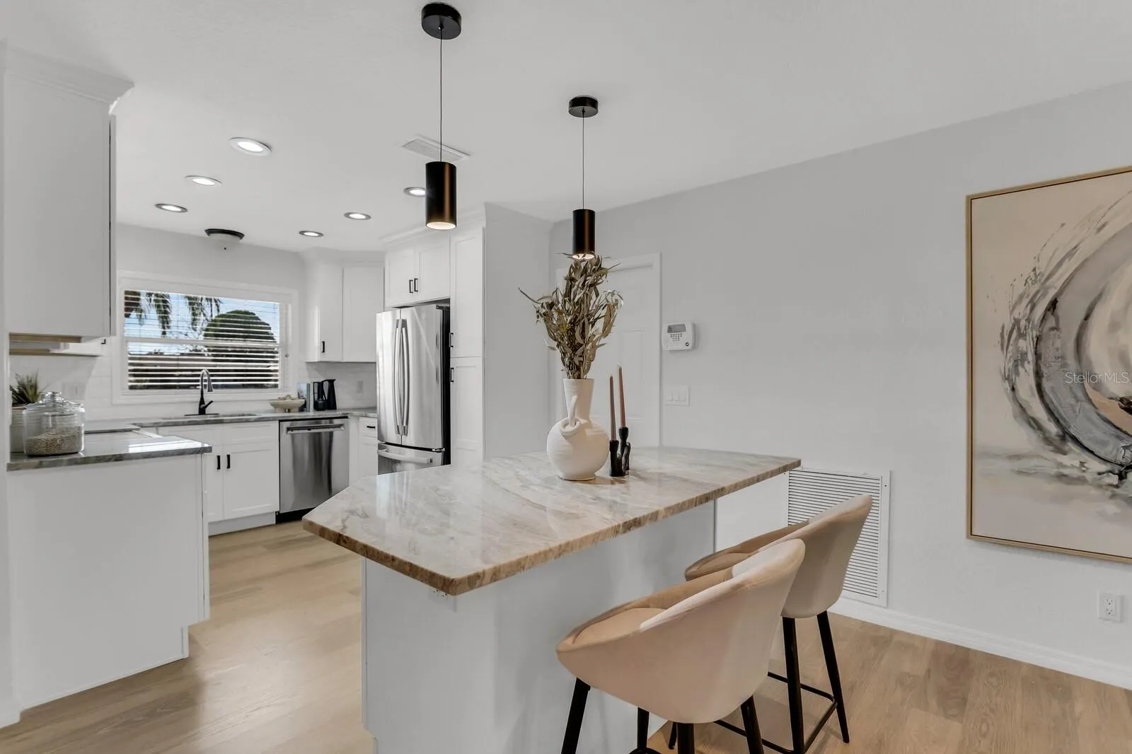 3935 W EDEN ROC CIR