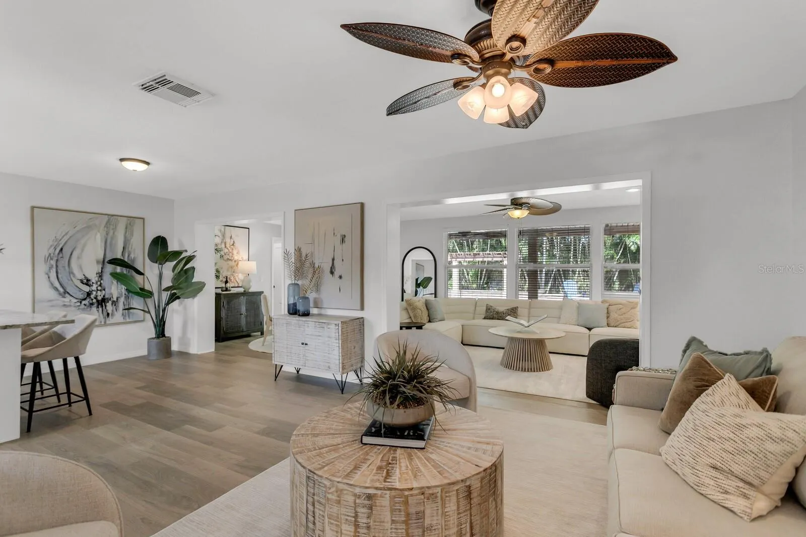 3935 W EDEN ROC CIR
