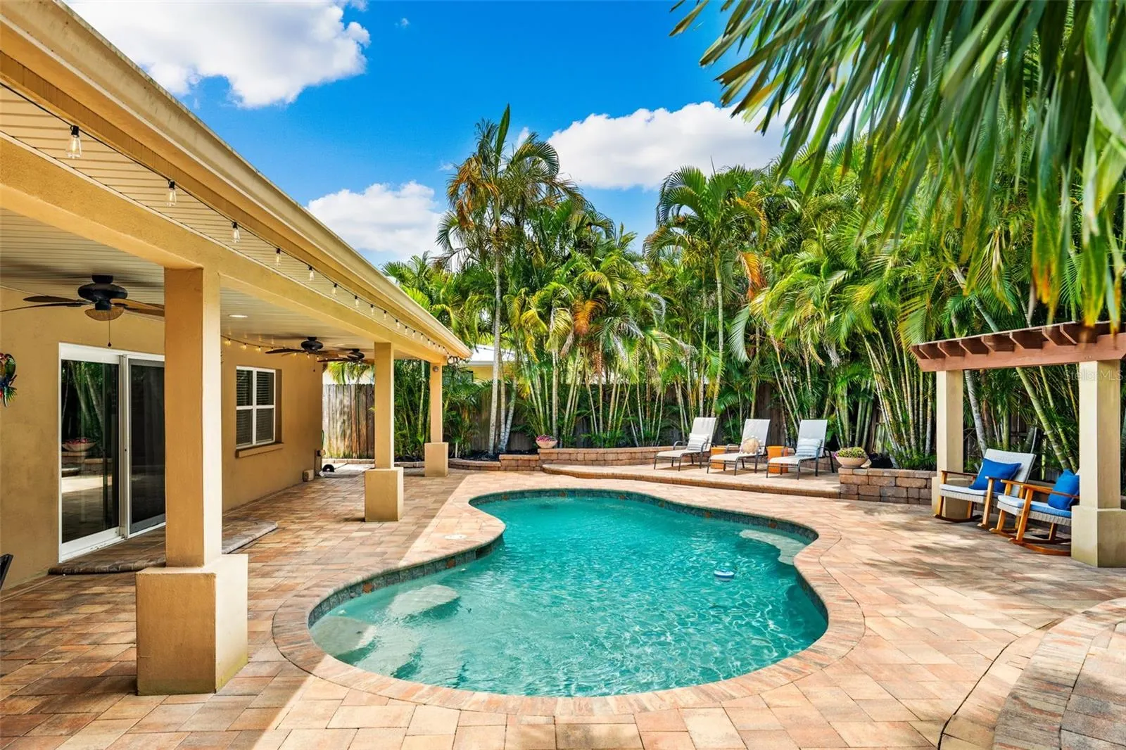 3935 W EDEN ROC CIR