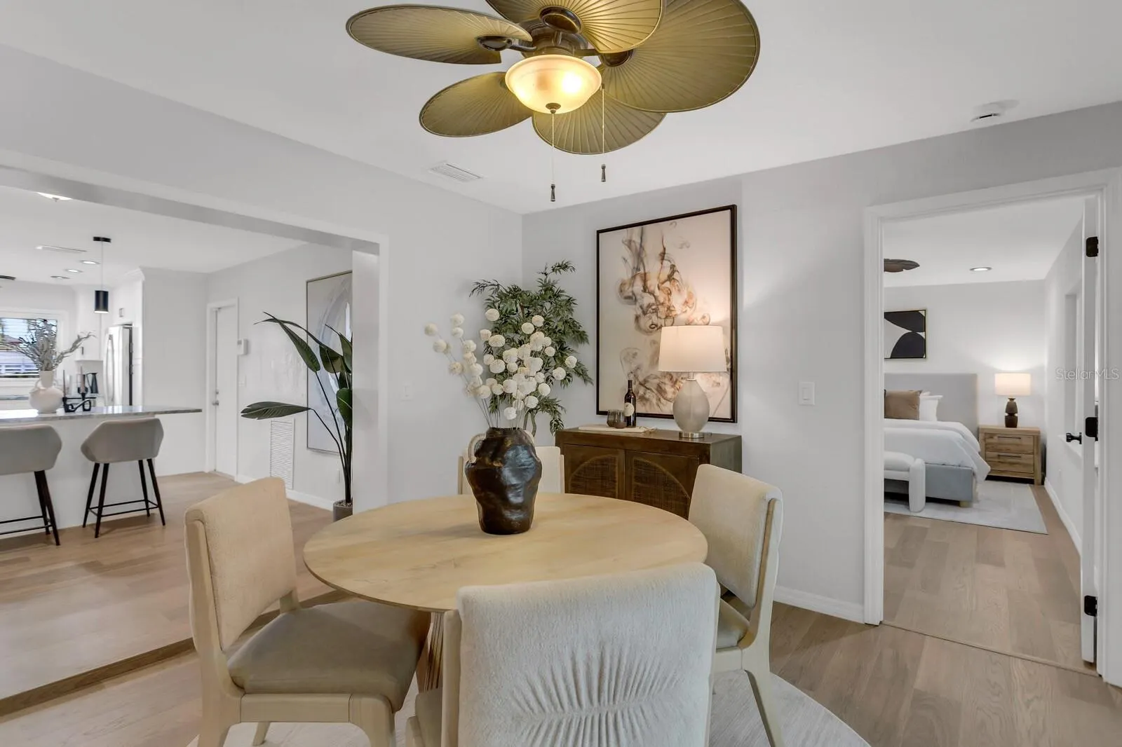 3935 W EDEN ROC CIR