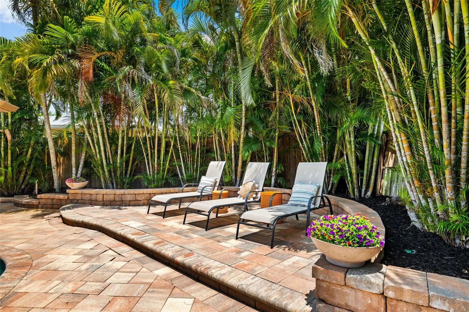 3935 W EDEN ROC CIR