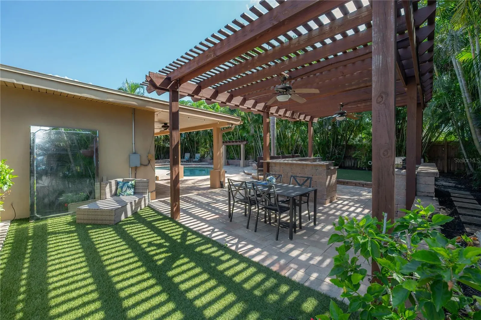 3935 W EDEN ROC CIR