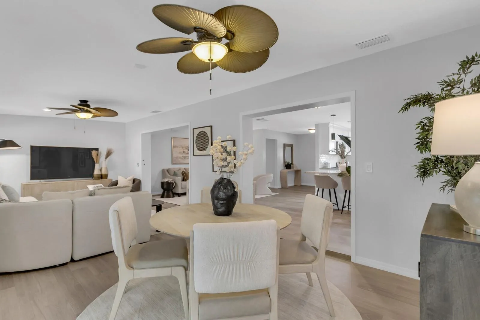 3935 W EDEN ROC CIR