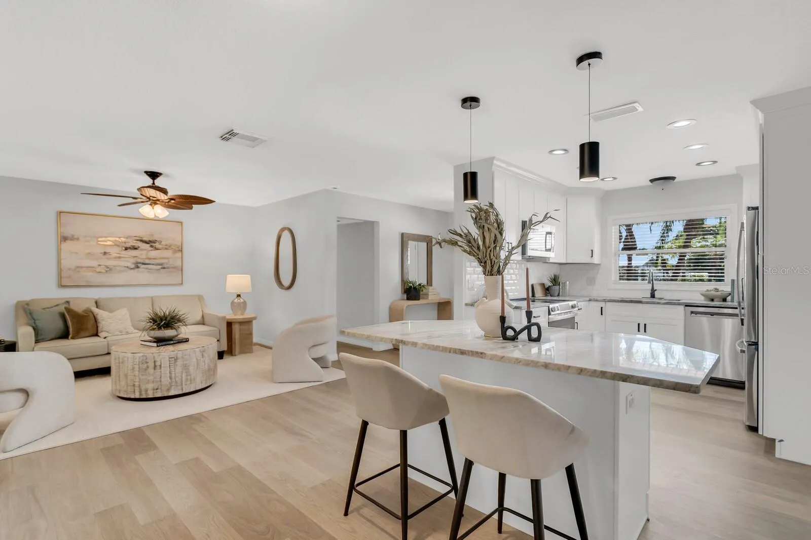 3935 W EDEN ROC CIR