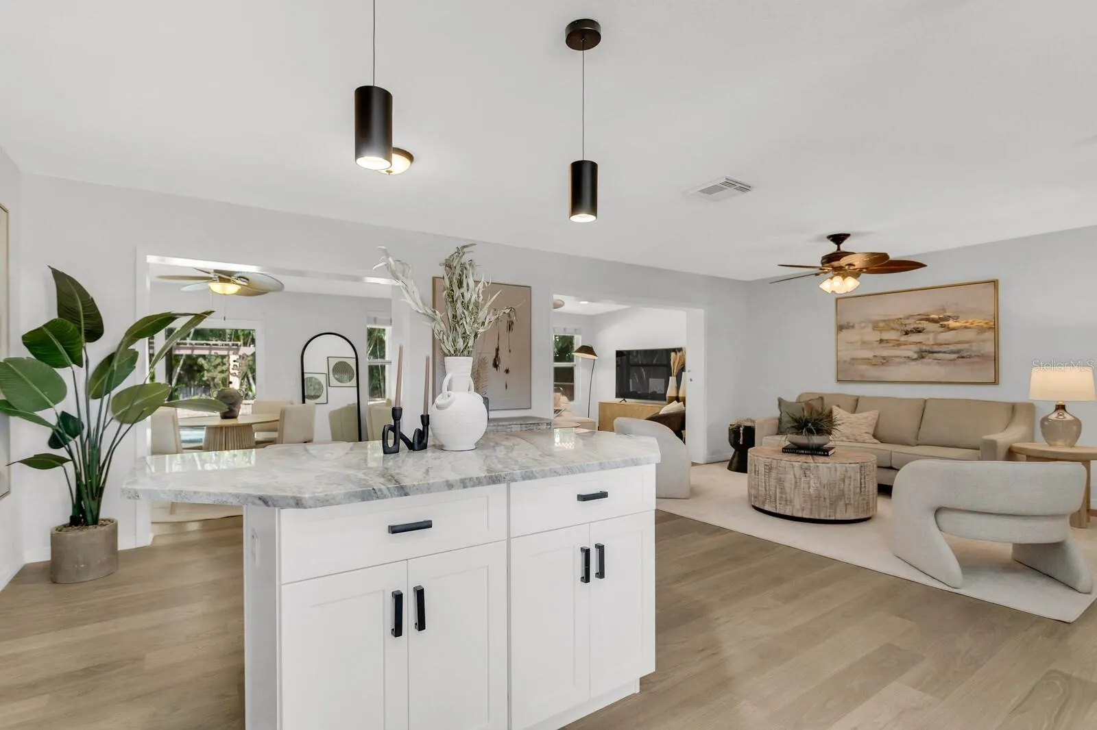 3935 W EDEN ROC CIR