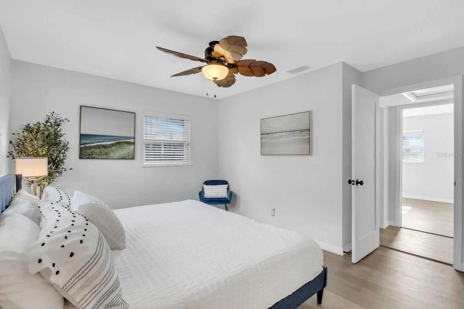 3935 W EDEN ROC CIR