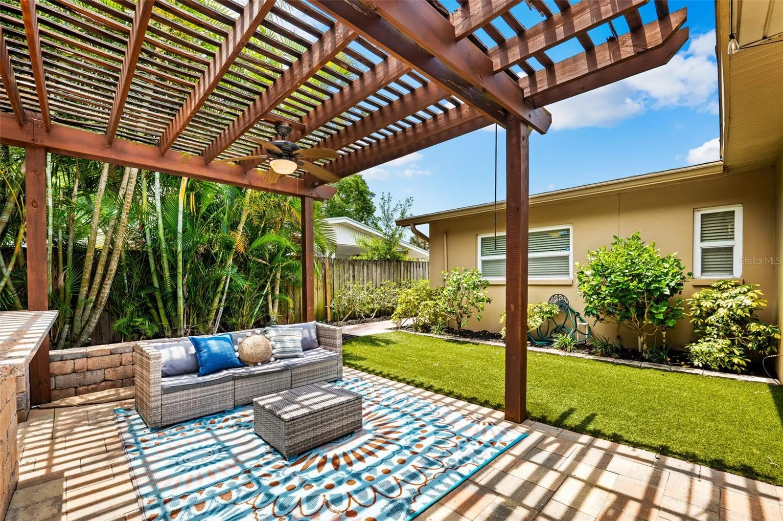3935 W EDEN ROC CIR