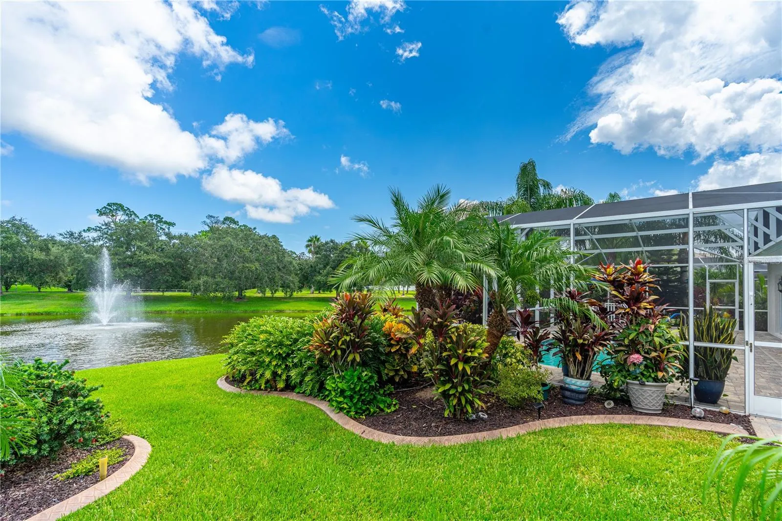 3511 SONESTA CT