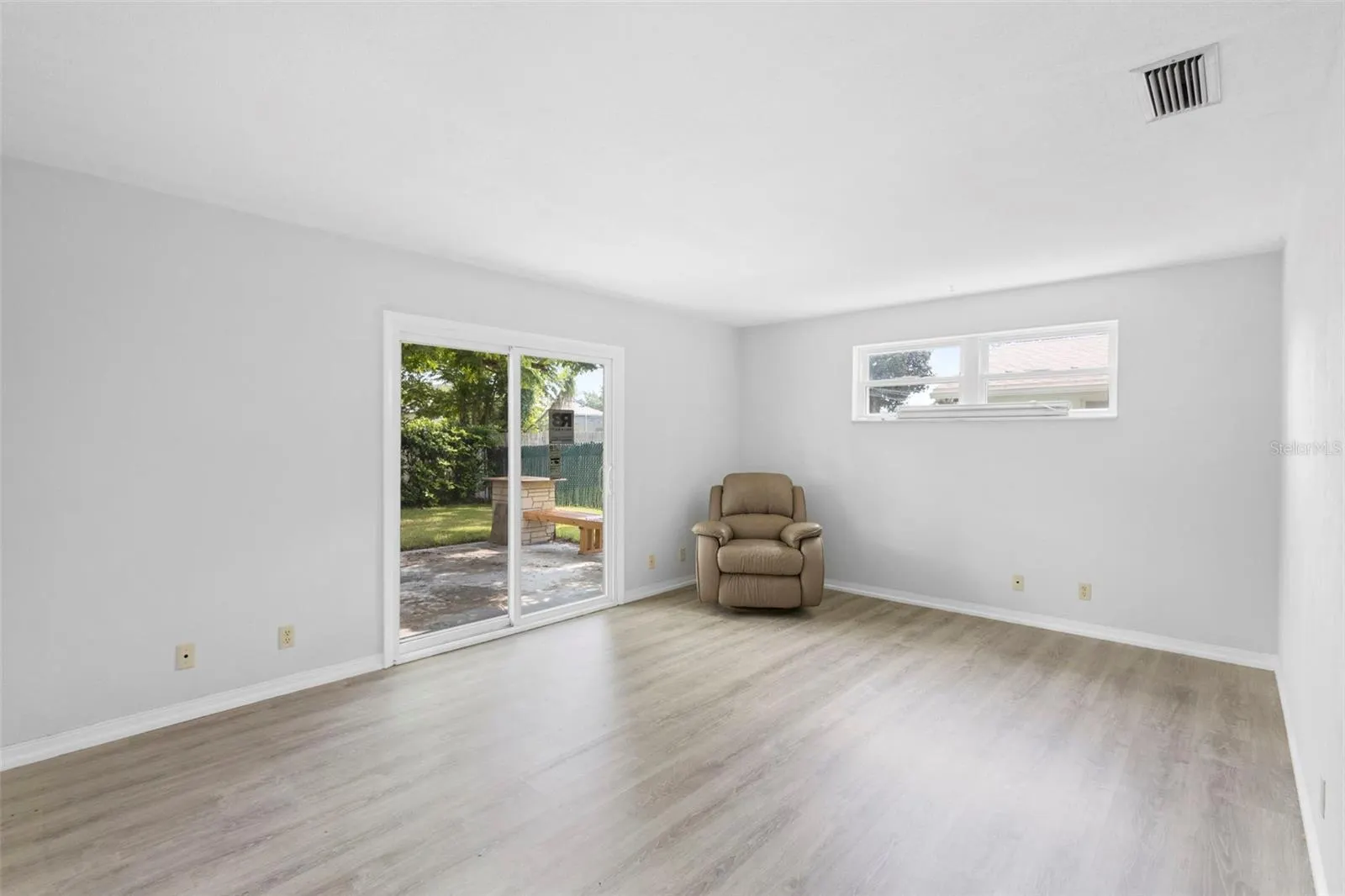 1305 SUNLAND RD