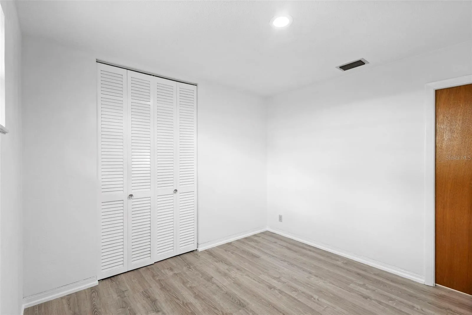 1305 SUNLAND RD