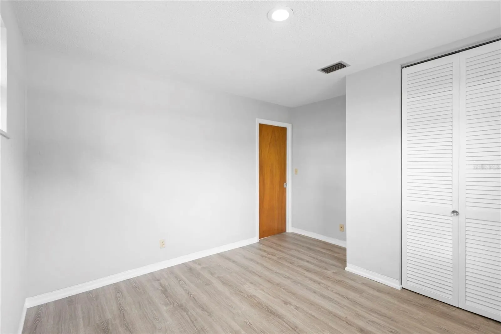 1305 SUNLAND RD