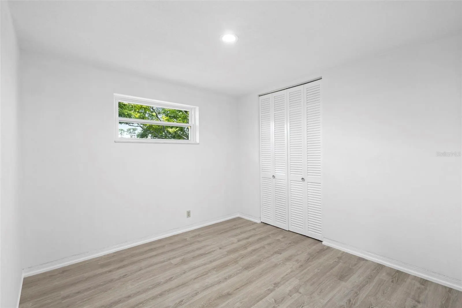 1305 SUNLAND RD