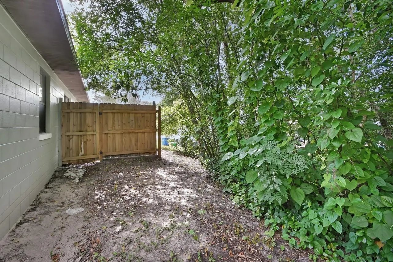 320 WEBB ST