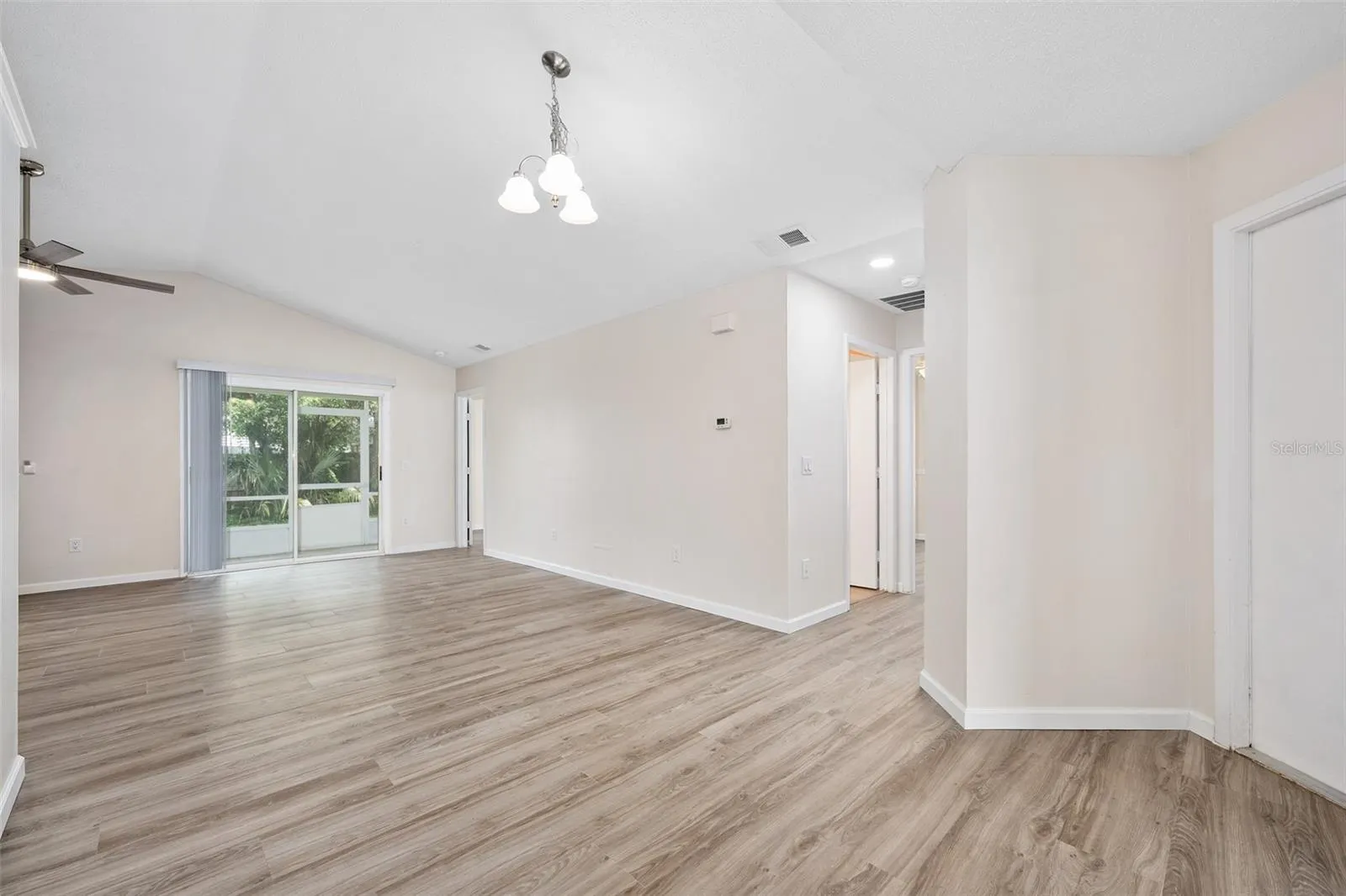 5889 WOODPOINT TER