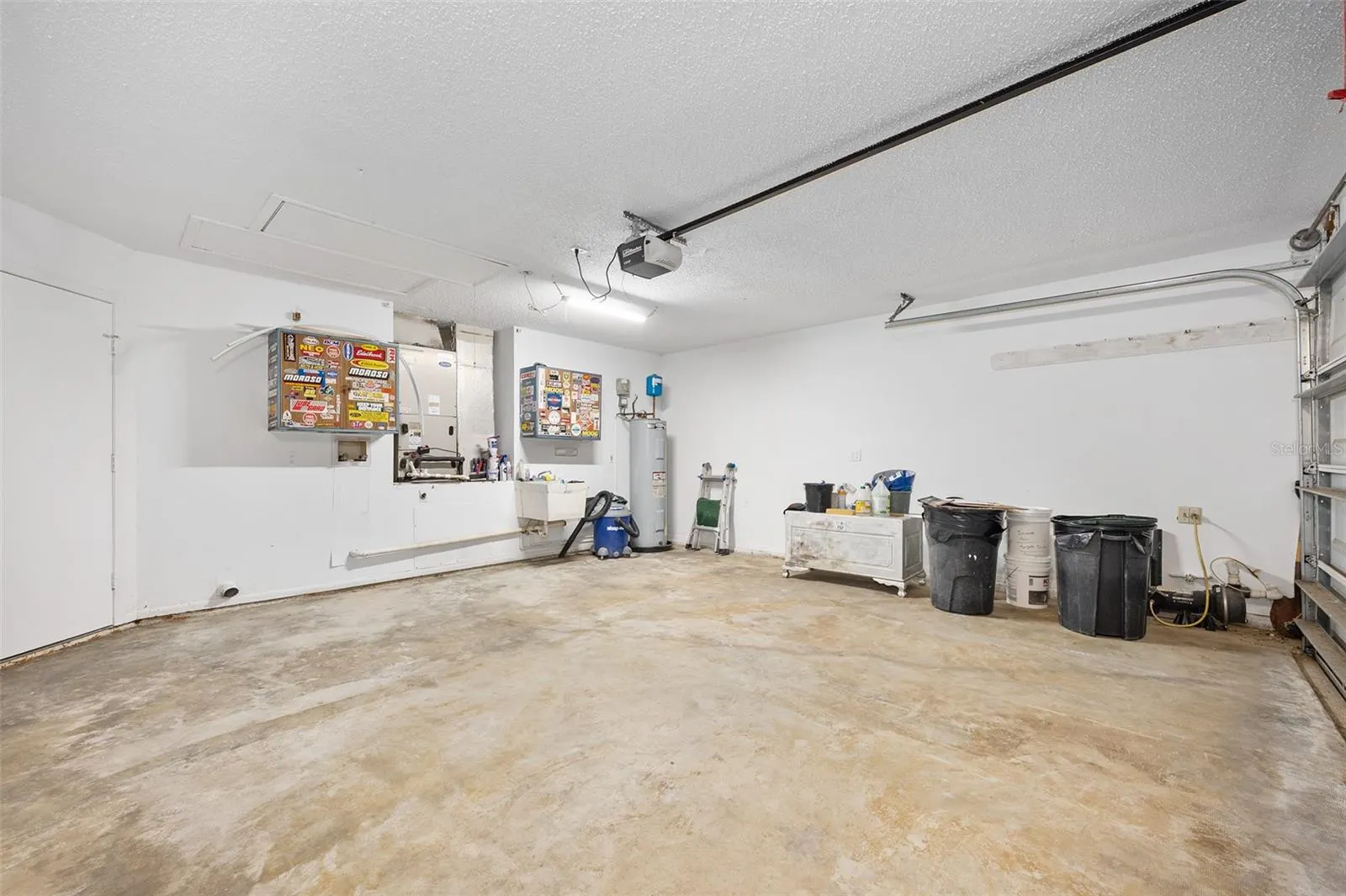5889 WOODPOINT TER