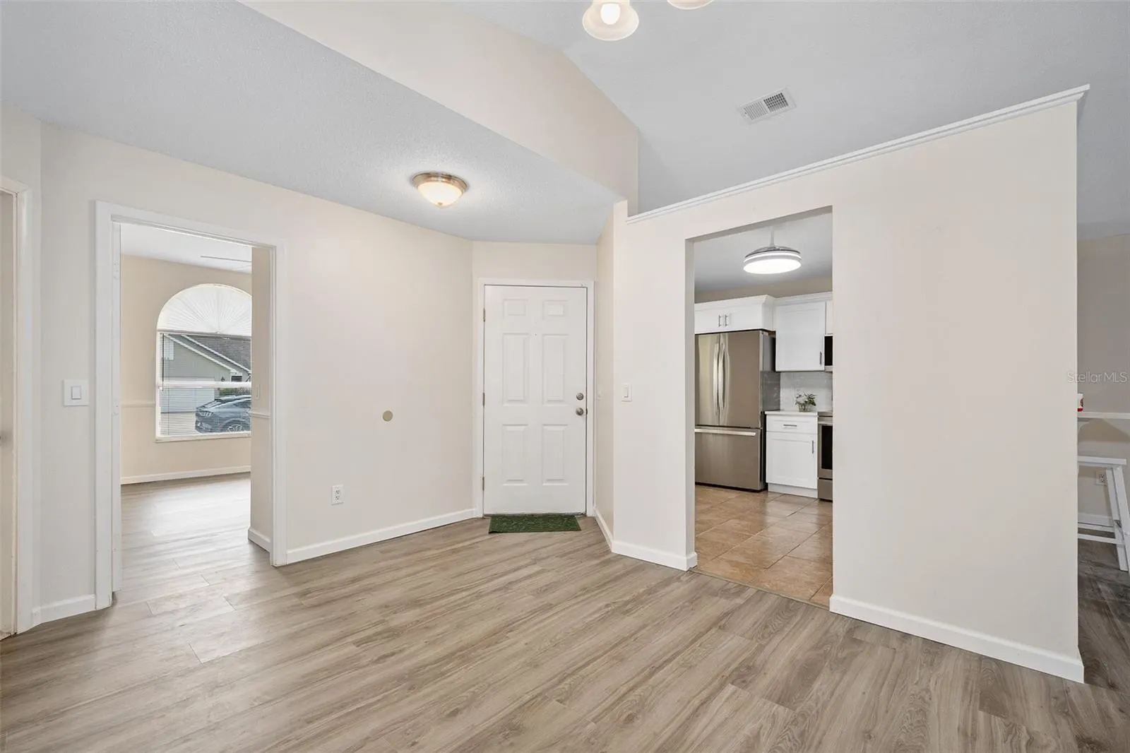 5889 WOODPOINT TER