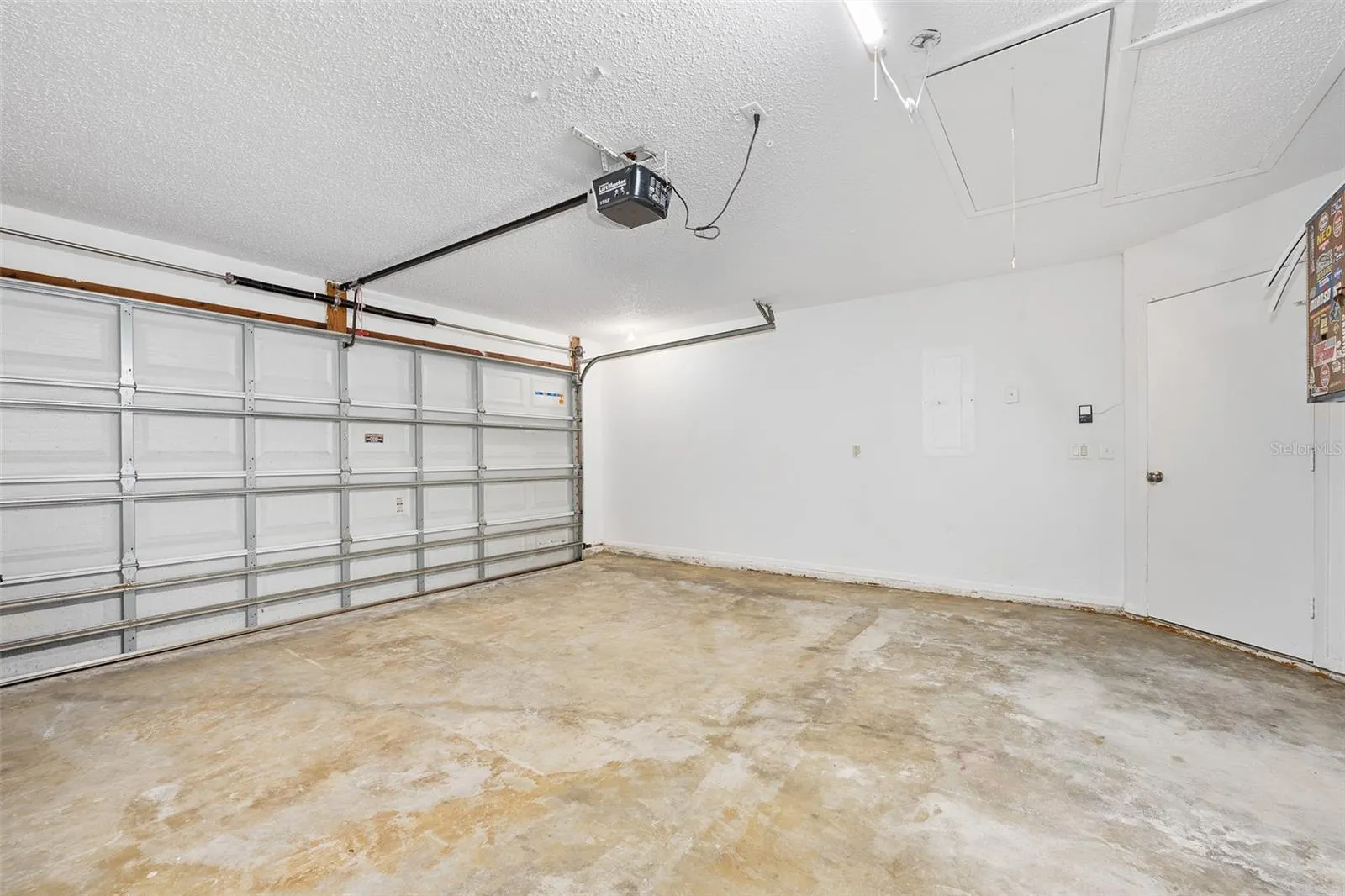 5889 WOODPOINT TER