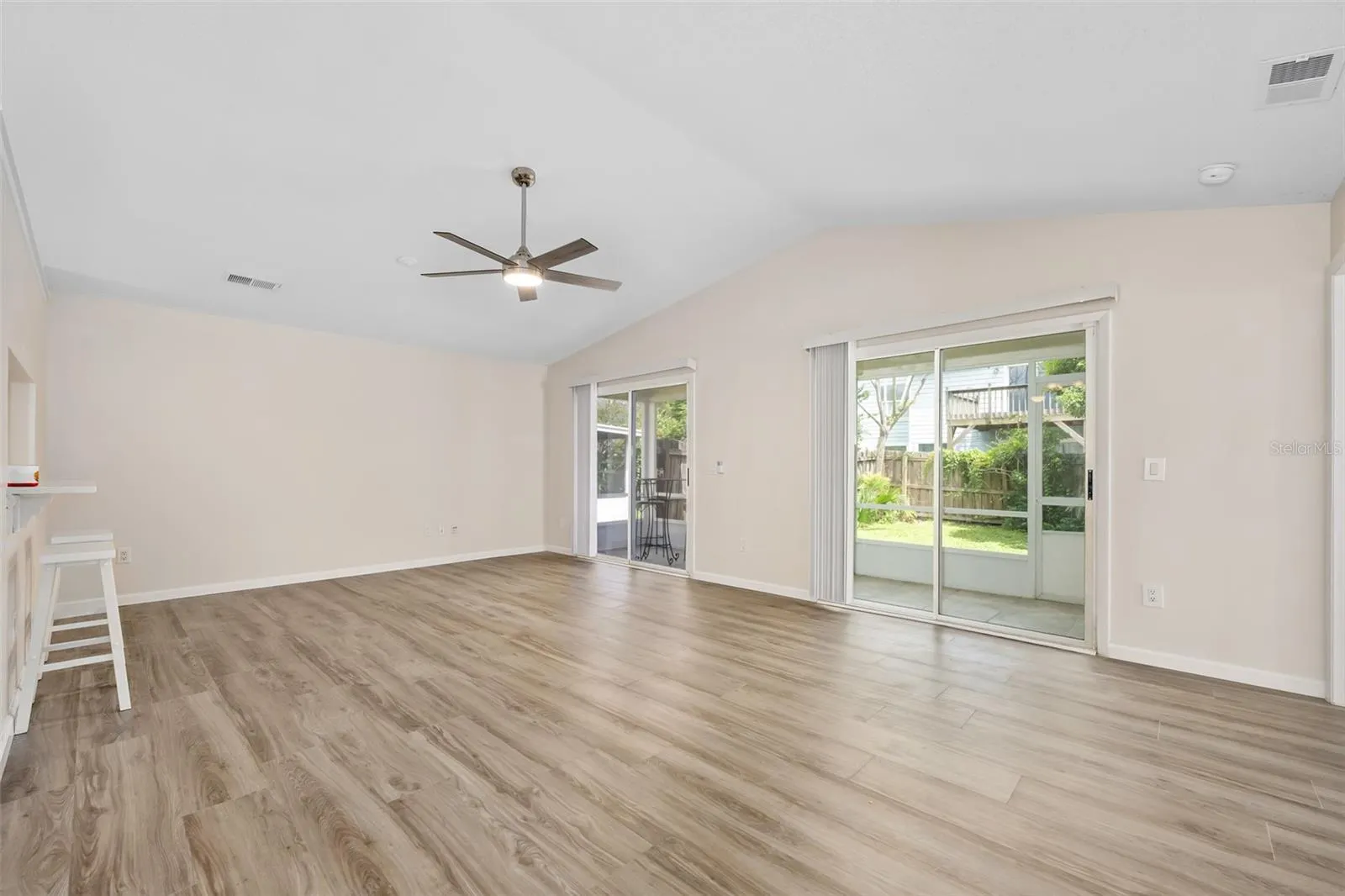 5889 WOODPOINT TER
