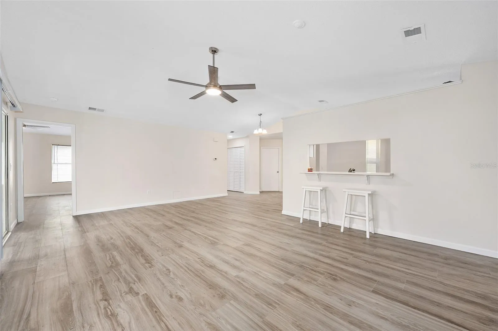 5889 WOODPOINT TER