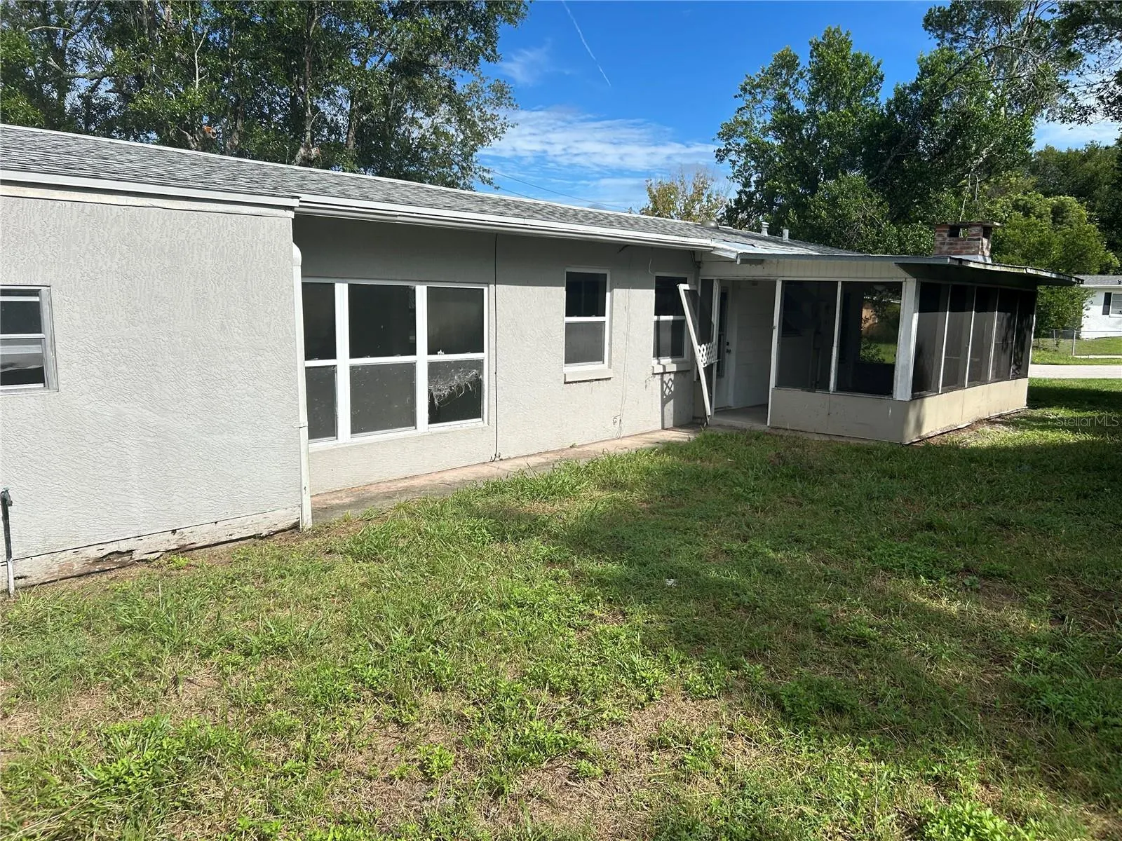 1109 W PAGE DR